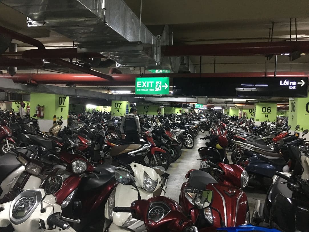 LES SCOOTERS AU VIETNAM